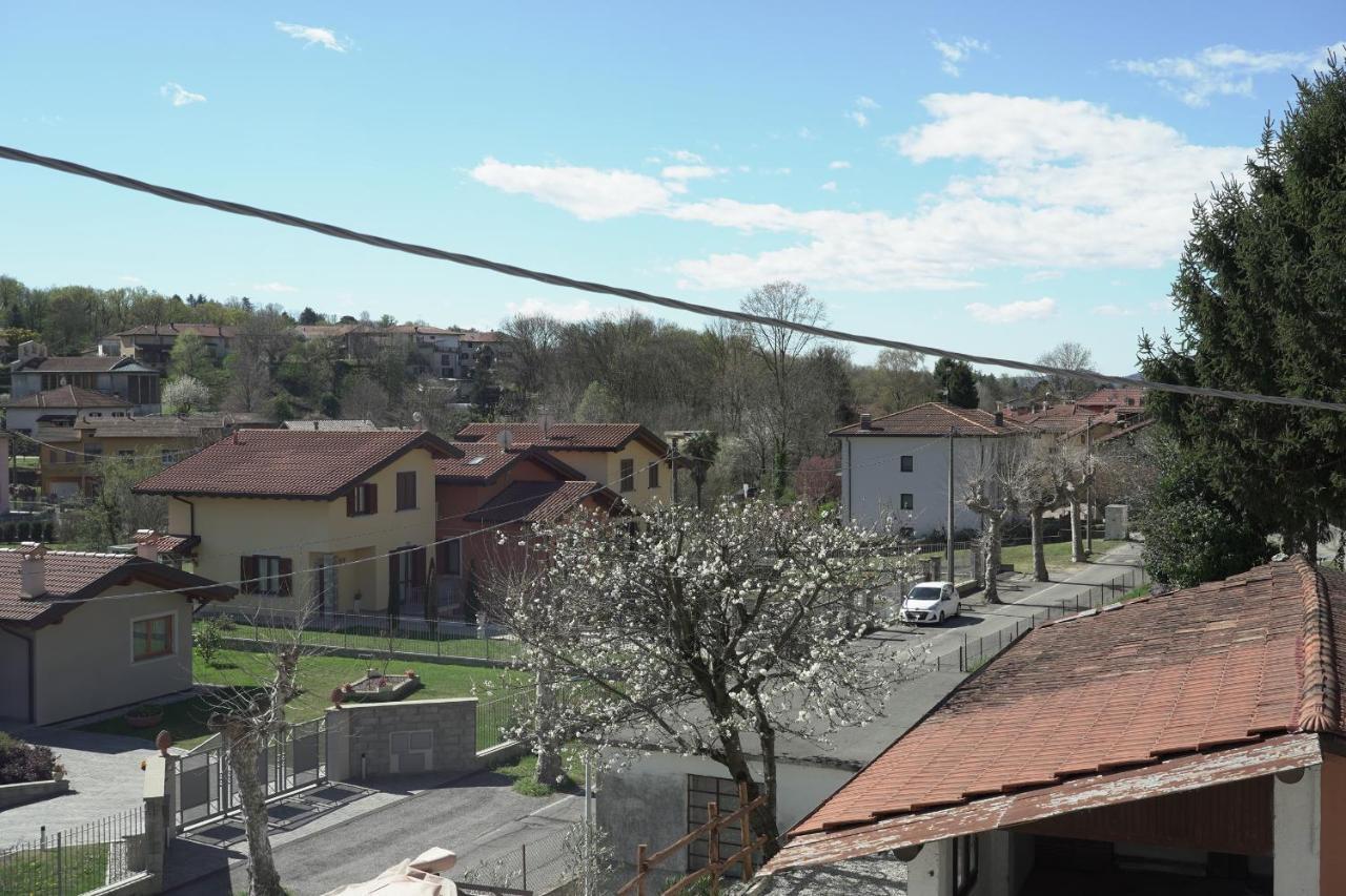 Готель Cascina Riva Leggiuno Екстер'єр фото